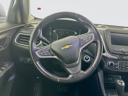 Used 2020 Chevrolet Equinox LT w/ Driver Convenience Package image 18