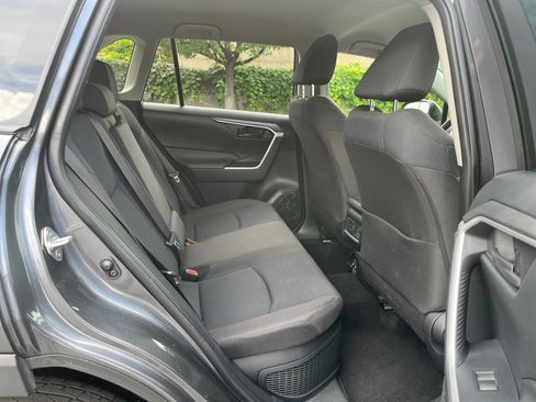 Used 2025 Toyota RAV4 LE AWD/4WD image 16