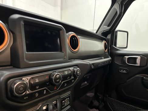 Used 2021 Jeep Wrangler Sport AWD/4WD image 32