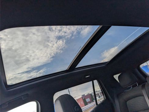 New 2026 Chevrolet Equinox LT w/ Midnight Edition image 13