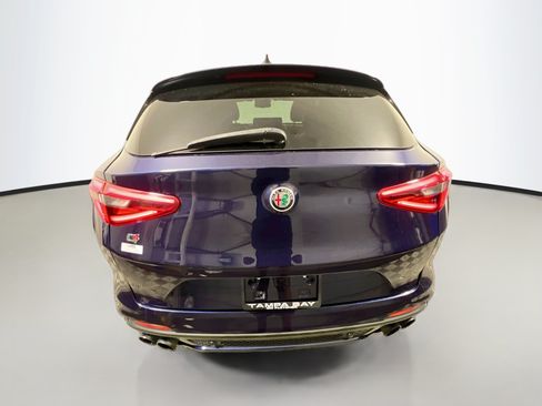 Used 2018 Alfa Romeo Stelvio Quadrifoglio w/ Convenience Package AWD/4WD image 6