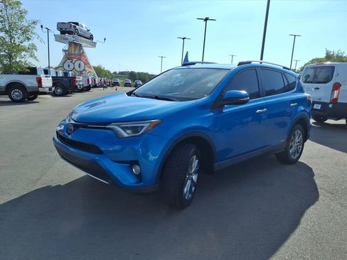 Used 2016 Toyota RAV4 Limited w/ Advanced Technology Package image 7