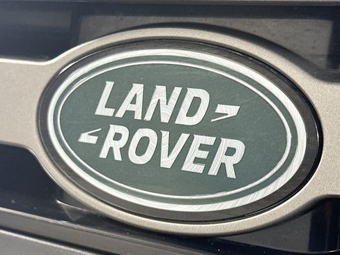 Used 2022 Land Rover Defender 90 X-Dynamic HSE AWD/4WD image 14