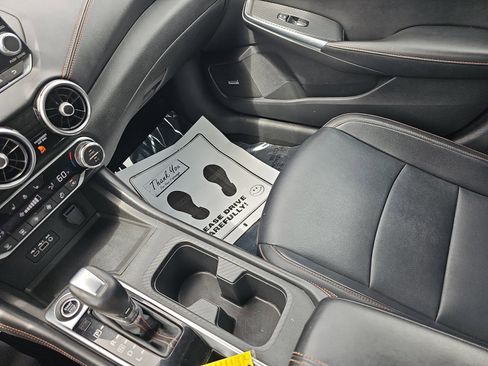 Used 2022 Nissan Sentra SR w/ SR Premium Package FWD image 25