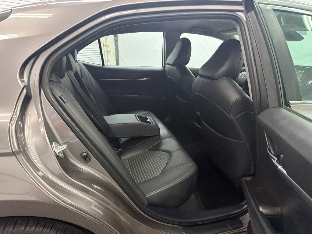 Used 2024 Toyota Camry SE FWD image 16