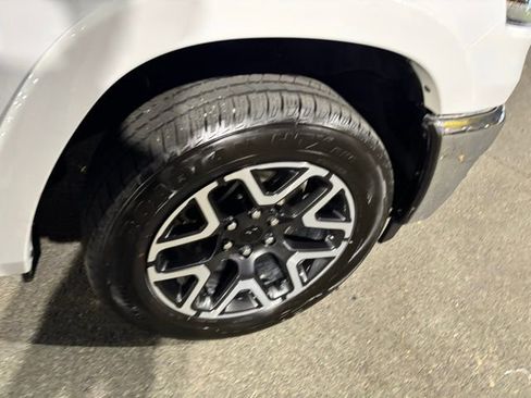 Used 2025 RAM 1500 Laramie image 39