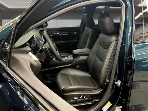 Certified 2025 Cadillac XT5 Sportv w/ Technology Package AWD/4WD image 21