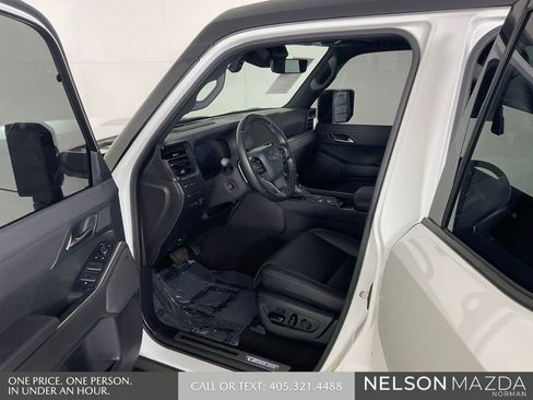 Used 2024 Lexus GX 550 AWD/4WD image 13