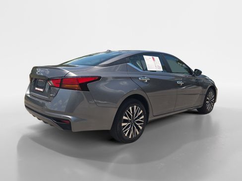 Certified 2025 Nissan Altima 2.5 SV AWD/4WD image 6
