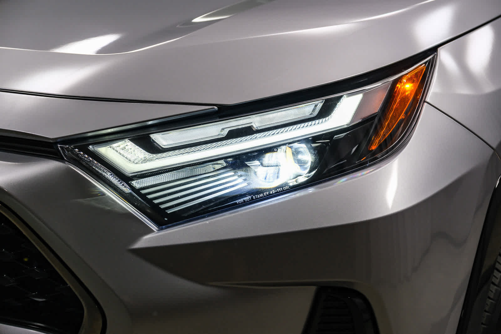 Used 2024 Toyota RAV4 SE w/ Weather & Moonroof Package AWD/4WD image 12