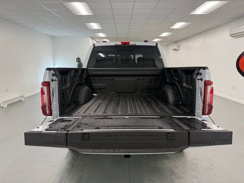 New 2025 Ford F150 Platinum w/ FX4 Off-Road Package image 8