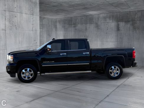 Used 2019 GMC Sierra 3500 Denali w/ Duramax Plus Package AWD/4WD image 3