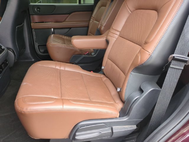 Used 2023 Lincoln Navigator Reserve AWD/4WD image 25