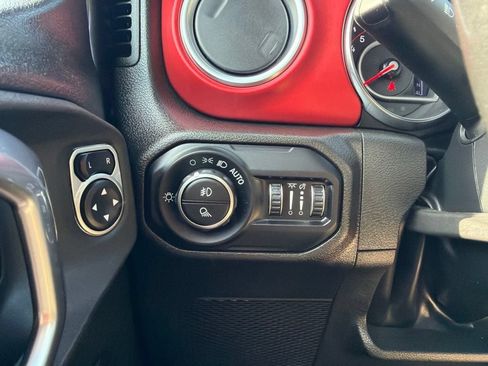 Used 2022 Jeep Gladiator Rubicon w/ Cold Weather Group AWD/4WD image 25