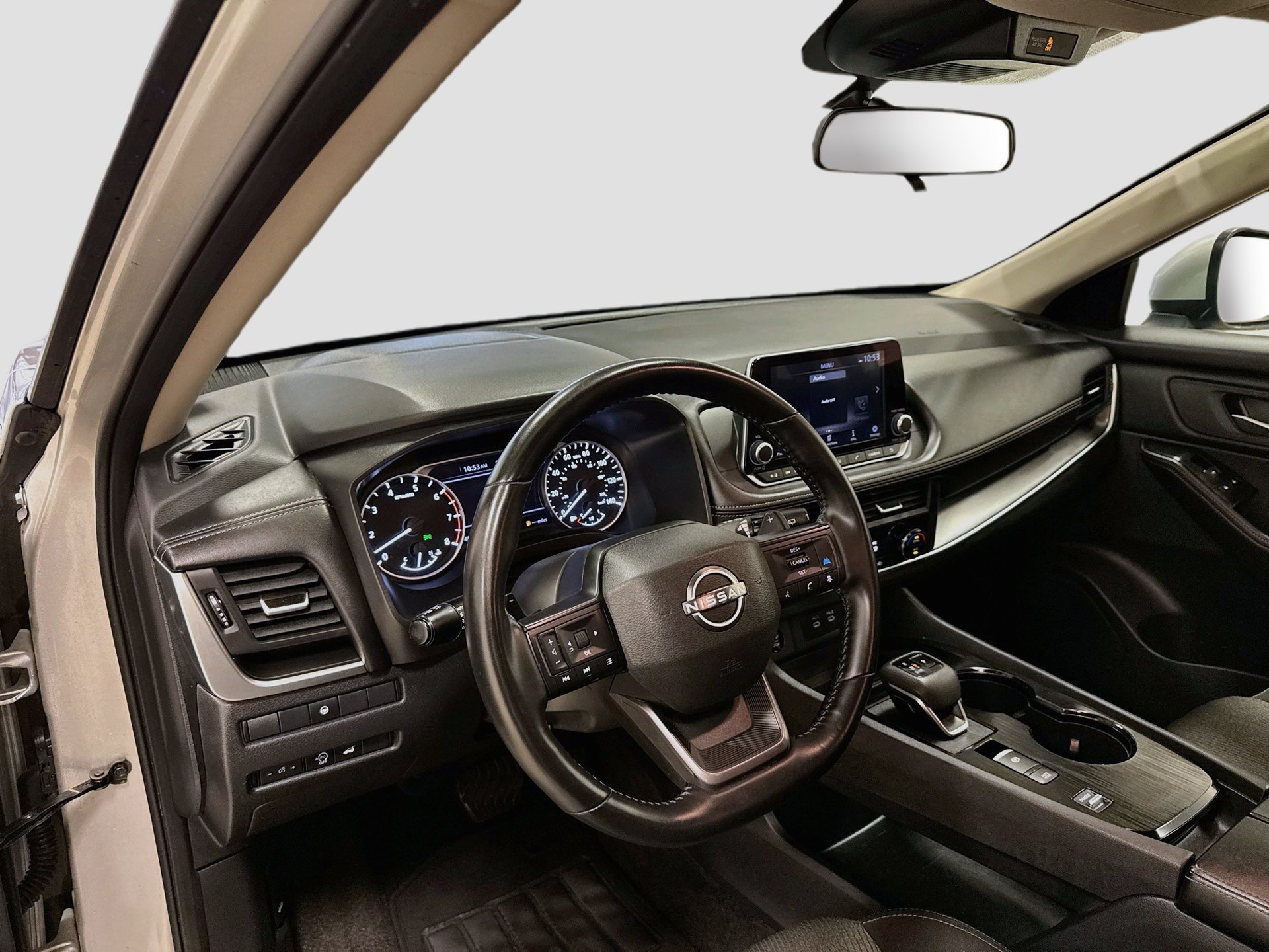 Used 2025 Nissan Rogue SV FWD image 9