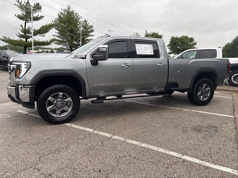 Used 2025 GMC Sierra 2500 SLT w/ SLT Convenience Package AWD/4WD image 16