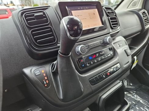 Used 2025 RAM ProMaster 2500 w/ Convenience Group image 21