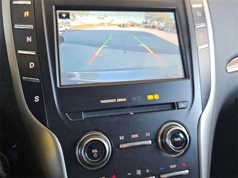 Used 2019 Lincoln MKC Premiere image 10