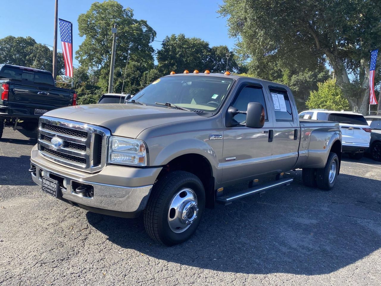 Used 2005 Ford F350 Lariat AWD/4WD image 3