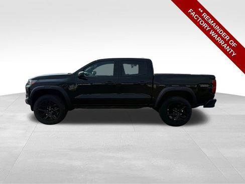 Used 2024 Chevrolet Colorado Trail Boss w/ Advanced Trailering Package AWD/4WD image 2