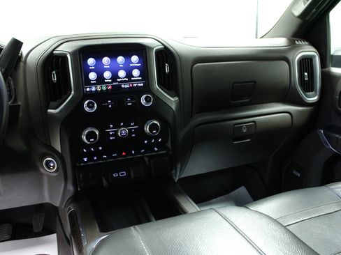Used 2023 GMC Sierra 3500 Denali AWD/4WD image 19