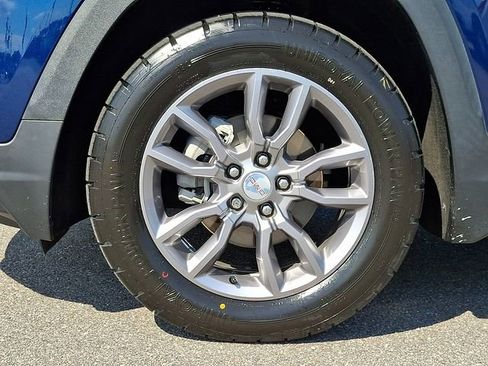 Used 2022 GMC Terrain SLT AWD/4WD image 8