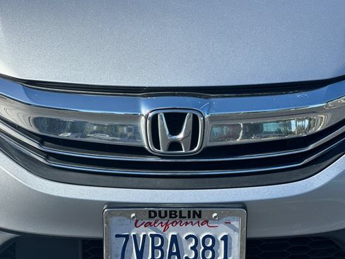 Used 2017 Honda Accord Touring image 44