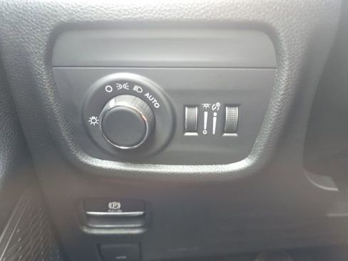 New 2026 Jeep Grand Cherokee L 4WD image 11