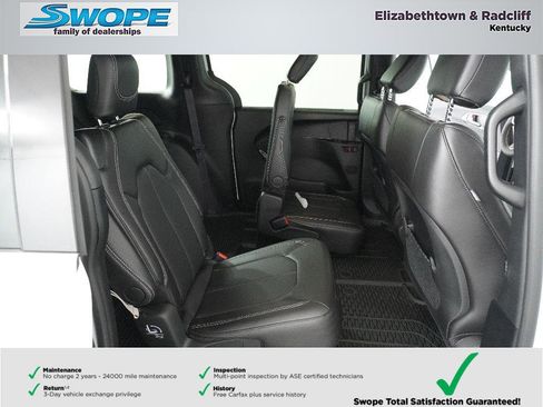 New 2026 Chrysler Voyager LX image 10