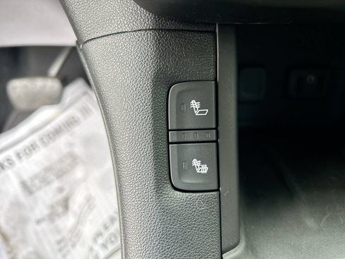 Used 2018 GMC Acadia SLE w/ Driver Alert Package I AWD/4WD image 29