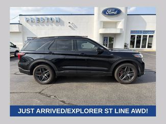 Used 2025 Ford Explorer ST-Line w/ ST-Line Street Pack AWD/4WD video 1