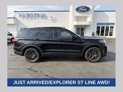 Used 2025 Ford Explorer ST-Line w/ ST-Line Street Pack AWD/4WD image 1