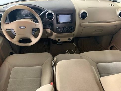 Used 2003 Ford Expedition XLT AWD/4WD image 2