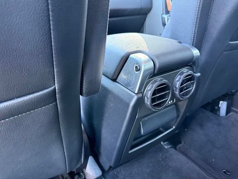 Used 2015 Land Rover LR4 HSE AWD/4WD image 30