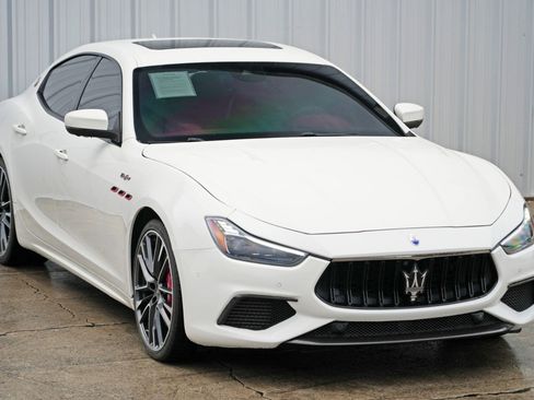 Used 2021 Maserati Ghibli Trofeo image 55