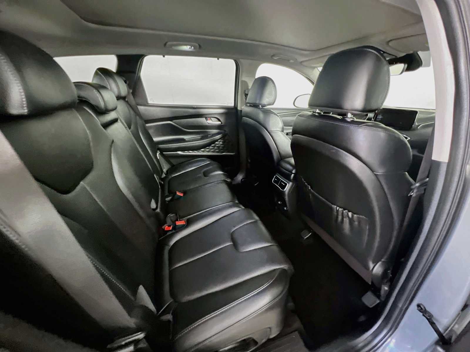 Certified 2023 Hyundai Santa Fe SEL w/ Premium Package AWD/4WD image 28