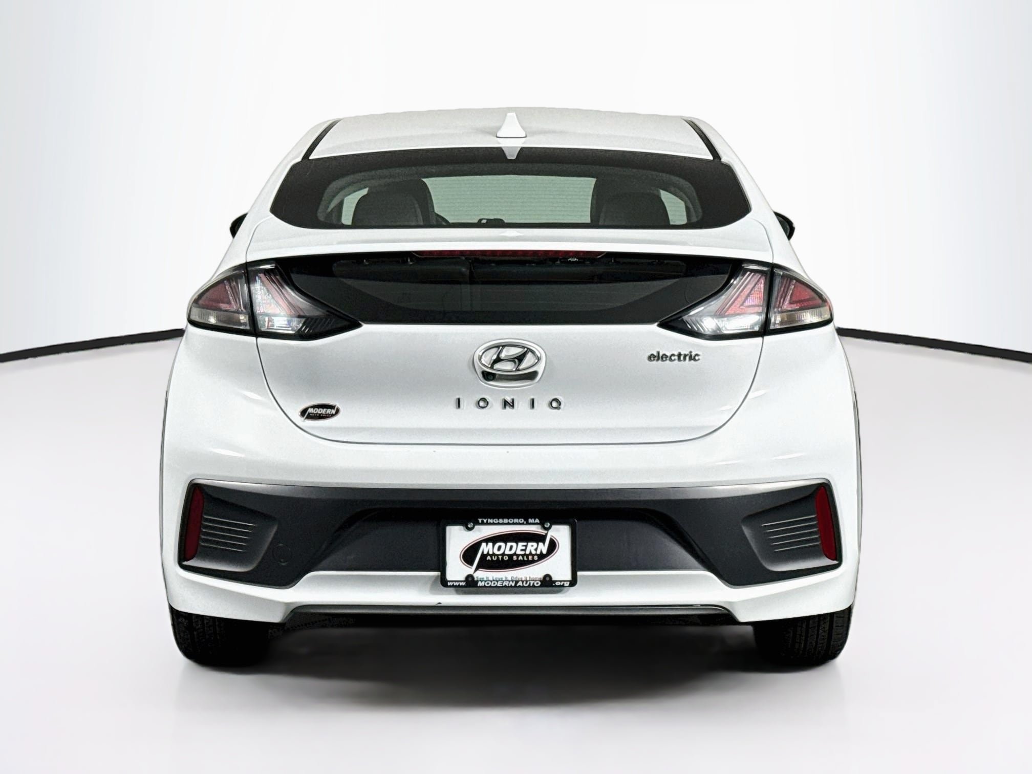Used 2021 Hyundai Ioniq Limited FWD image 14