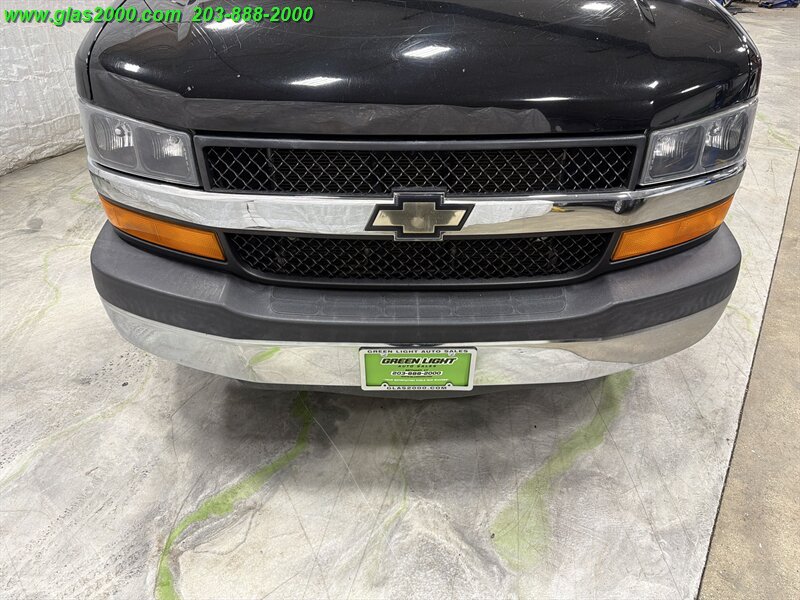 Used 2016 Chevrolet Express 3500 LT w/ LT Preferred Equipment Group RWD image 24