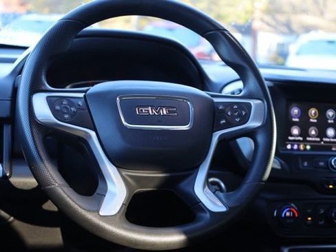 Used 2023 GMC Terrain SLE w/ Driver Convenience Package image 30