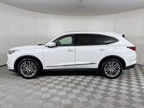 Used 2023 Acura MDX SH-AWD w/ Advance Package image 2