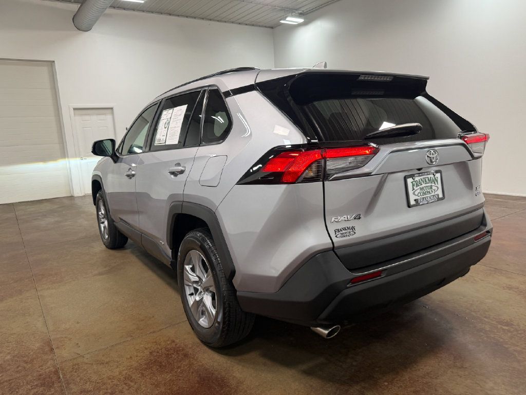 Used 2025 Toyota RAV4 XLE AWD/4WD image 35