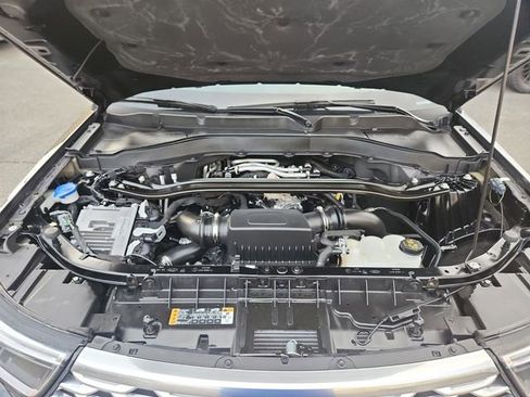Certified 2023 Ford Explorer Platinum w/ Technology Package image 20