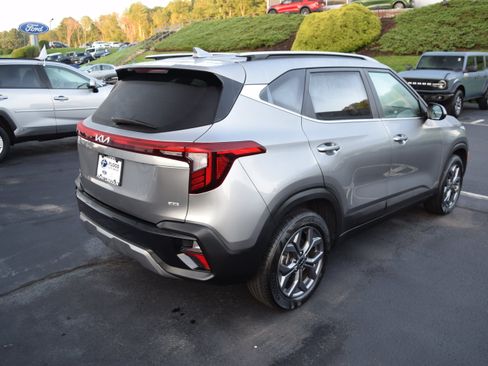 Used 2024 Kia Seltos S AWD/4WD image 4