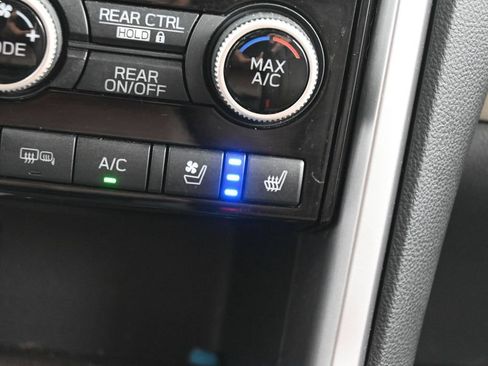 Used 2019 Subaru Ascent Touring AWD/4WD image 23