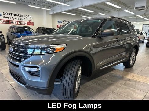 Used 2023 Ford Explorer XLT w/ Equipment Group 202A AWD/4WD image 18