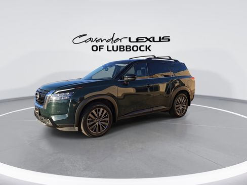 Used 2022 Nissan Pathfinder SL w/ SL Premium Package image 4