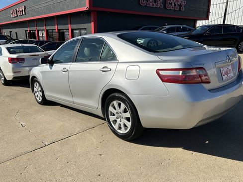 Used 2009 Toyota Camry image 3