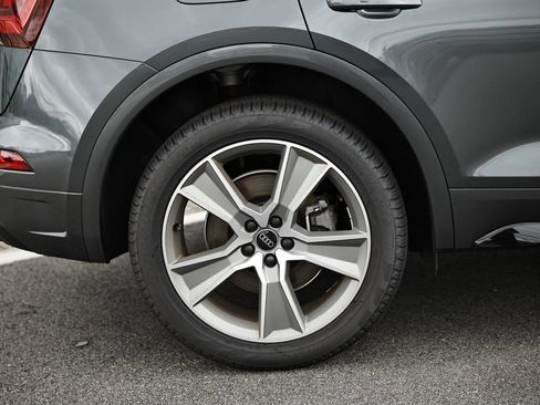 Used 2025 Audi Q5 Premium Plus w/ Premium Plus AWD/4WD image 6