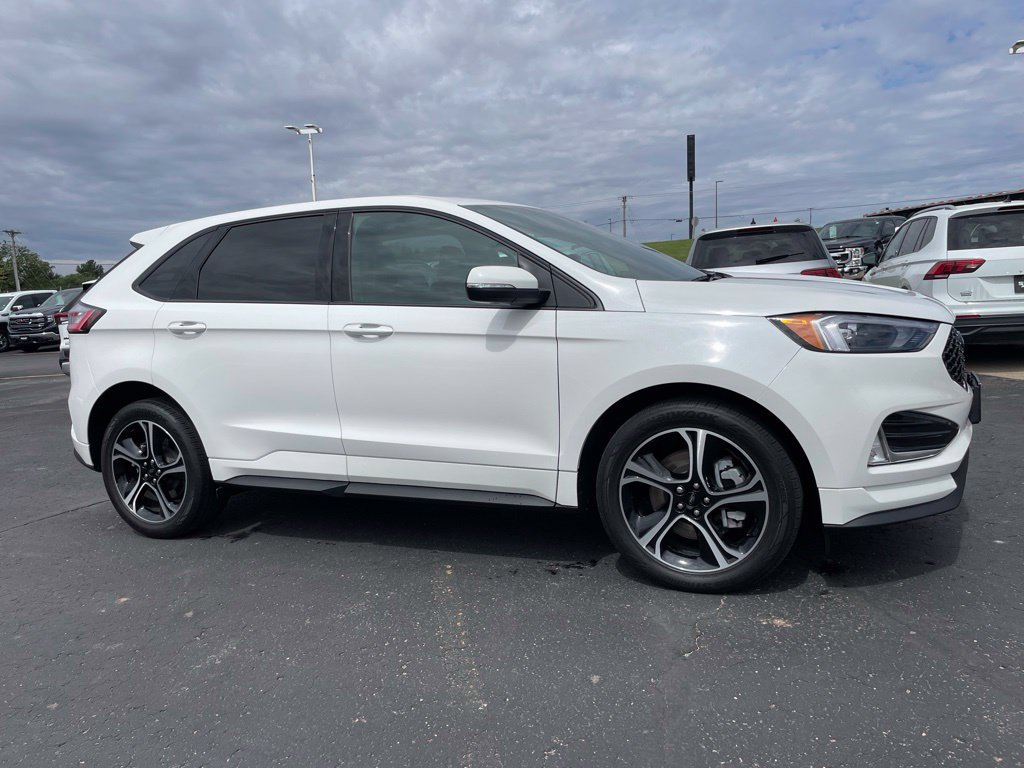 Used 2023 Ford Edge ST w/ Cargo Accessory Package AWD/4WD image 2