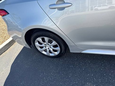Used 2025 Toyota Corolla LE FWD image 22